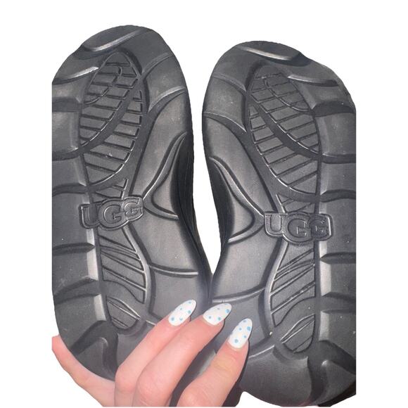 UGG SPORT YEAH Clog BLK Platform Cloud Slide Slip On Shoes Waterproof Size 4 SRA - Picture 3 of 3